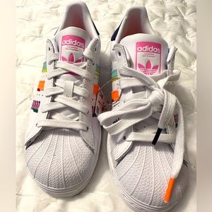 NWT Women’s Adidas Superstar GW9783 White/Night Sky Sneakers